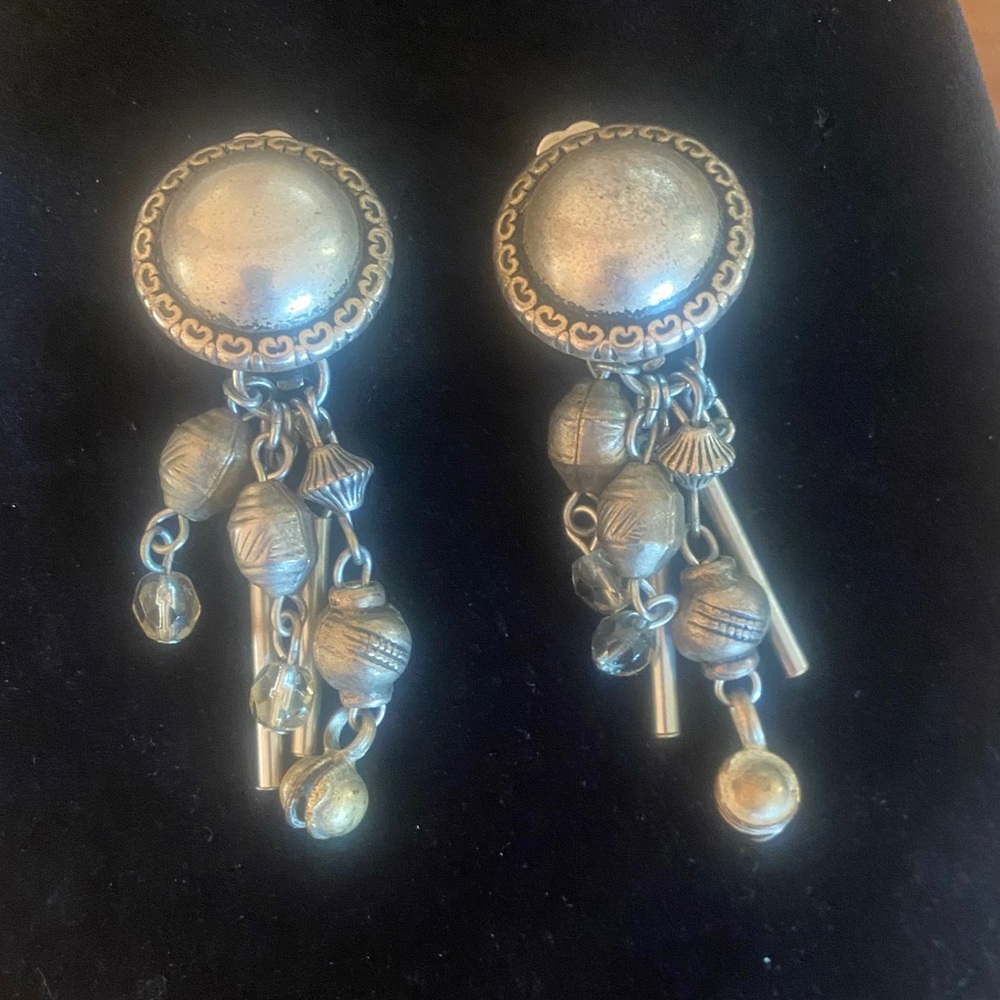 Vintage Silver Tone Dangle Clip On Earrings - Picture 4 of 6